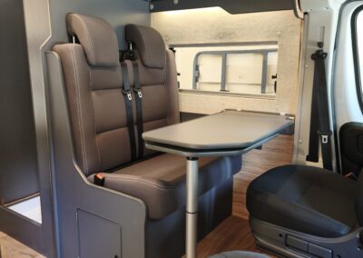 Alt: salon camper