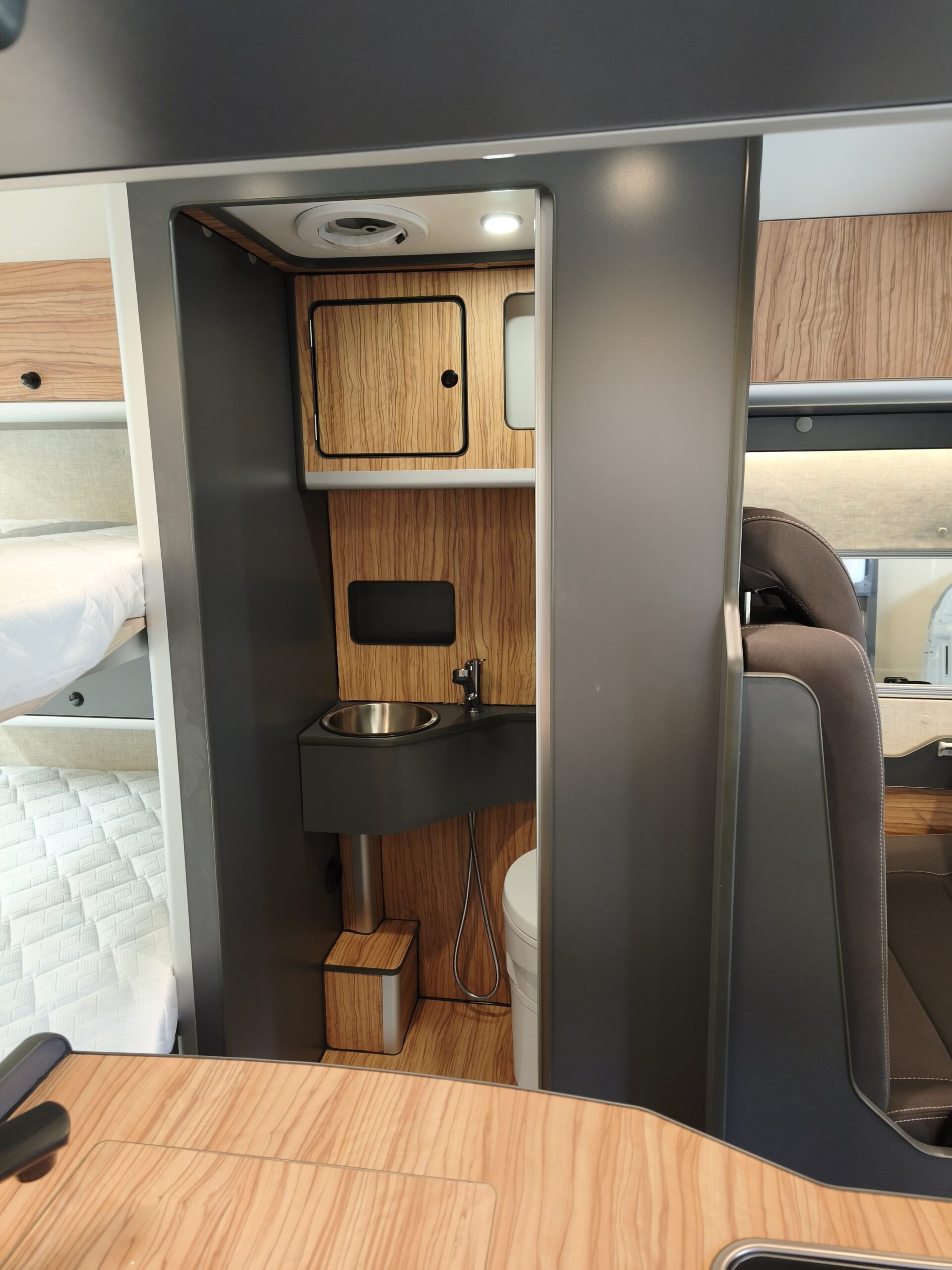 Alt: ducha camper